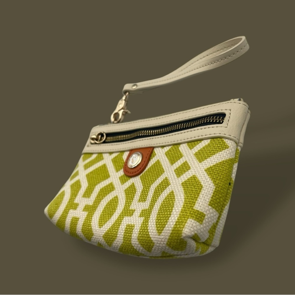Spartina 449 Hayward Tassel Wristlet 
(Tassel Zipper Pull not included) Green - Picture 2 of 15